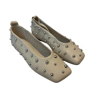 Aldo Beralalden Ballerina Flat Off White Size 6 NWOT Silver Studded Ankle Strap